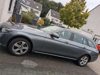 Gebraucht Mercedes E220 Exclusive 194 PS (142 kW) 2018 Grau Kombi