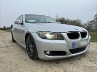 Gebraucht BMW 325 Sport Line 197 PS (144 kW) 2009 Silber Limousine