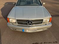 Gebraucht Mercedes 560 242 PS (177 kW) 1987 Silber Coupé