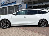 Gebraucht Ford Focus ST-Line X 155 PS (114 kW) 2022 Frost weiß Kombi