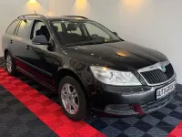 Gebraucht Skoda Octavia Active 105 PS (77 kW) 2012 Schwarzmagic perleffekt Kombi