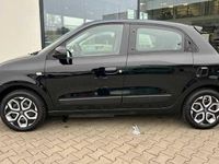 Gebraucht Renault Twingo Zen 60 kW (82 PS) 2022 Blackpearlschwarz (metallic) Kleinwagen