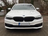Gebraucht BMW 530 Sport Line 265 PS (194 kW) 2018 Weiß Kombi