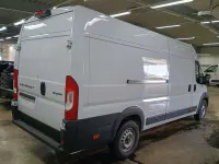 Gebraucht Peugeot Boxer 140 PS (102 kW) 2025 Lackierung weiss icy/typ ausse Van