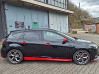 Gebraucht Ford Focus ST 250 PS (183 kW) 2015 Schwarz Limousine