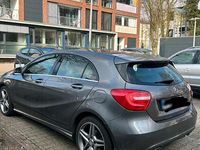 Gebraucht Mercedes A180 122 PS (89 kW) 2013 Grau Kleinwagen