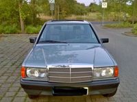 Gebraucht Mercedes 190 122 PS (89 kW) 1983 Blau Limousine