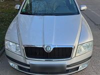 Gebraucht Skoda Octavia Elegance 102 PS (75 kW) 2005 Silber Limousine