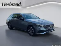 Gebraucht Mercedes E300 Avantgarde 320 PS (235 kW) 2022 Selenitgrau metallic Kombi