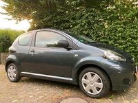 Gebraucht Toyota Aygo 68 PS (50 kW) 2009 Grau Kleinwagen