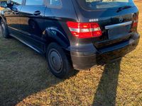 Gebraucht Mercedes B180 116 PS (85 kW) 2011 Schwarz Van / Kleinbus