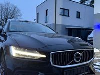 Gebraucht Volvo V60 Inscription 150 PS (110 kW) 2020 Schwarz Kombi