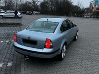Gebraucht VW Passat 101 PS (74 kW) 1999 Grau Limousine