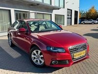 Gebraucht Audi A4 Ambiente 160 PS (117 kW) 2011 Rot Limousine