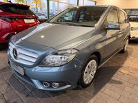 Gebraucht Mercedes B220 170 PS (125 kW) 2015 Blau Van / Kleinbus