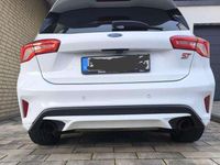 Gebraucht Ford Focus ST 280 PS (205 kW) 2021 Weiß Kleinwagen