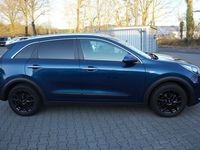 Używany Kia Niro Vision 141 KM (103 kW) 2020 Niebieski SUV