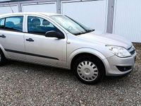 Gebraucht Opel Astra Selection 116 PS (85 kW) 2009 Argon silber/ice silver (m2) Kleinwagen