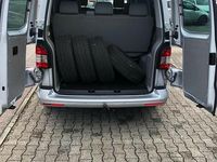 Gebraucht VW Caravelle 140 PS (102 kW) 2015 Silber Van / Kleinbus