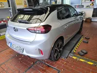 Gebraucht Opel Corsa Elegance 101 PS (74 kW) 2022 Kristallsilber Kleinwagen