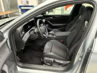Gebraucht VW Passat R-line 193 PS (141 kW) 2024 Oyster silver metallic Kombi