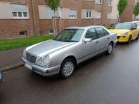 Gebraucht Mercedes E230 Elegance 150 PS (110 kW) 1997 Silber Limousine