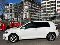 Gebraucht VW Golf VII LOUNGE 150 PS (110 kW) 2015 Weiß Limousine