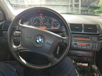 Gebraucht BMW 325 193 PS (141 kW) 2001 Limousine