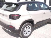 Neu Jeep Avenger Altitude 101 PS (74 kW) 2025 Platinum silver SUV