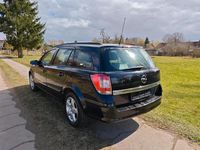 Gebraucht Opel Astra 105 PS (77 kW) 2007 Schwarz Kombi