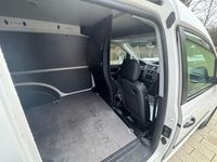 Second-hand VW Caddy 102 CP (75 kW) 2017 Alb Monovolum