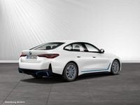 Gebraucht BMW i4 Sport Line 250 kW (340 PS) 2023 Mineralweiß metallic Limousine