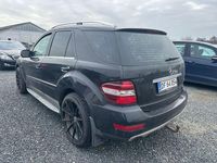 Gebraucht Mercedes ML320 224 PS (164 kW) 2009 Schwarz SUV