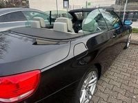 Gebraucht BMW 325 Cabriolet 218 PS (160 kW) 2008 Schwarz Cabrio
