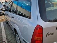 Używany Ford Focus 101 KM (74 kW) 2005 Srebrny Sedan/Limuzyna