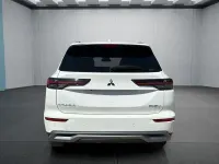 Neu Mitsubishi Outlander P-HEV 306 PS (225 kW) 2025 Weiß SUV