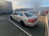 Gebraucht Mercedes E220 Elegance 170 PS (125 kW) 2010 Beige Limousine