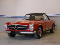 Gebraucht Mercedes 230 150 PS (110 kW) 1966 Rot Cabrio