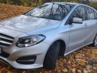 Gebraucht Mercedes B180 Style 122 PS (89 kW) 2017 Silber Van / Kleinbus