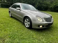 Gebraucht Mercedes E220 Classic 170 PS (125 kW) 2007 Gold Limousine