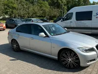 Gebraucht BMW 318 143 PS (105 kW) 2009 Silber Limousine