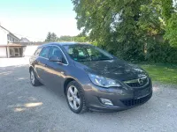 Gebraucht Opel Astra Sport 165 PS (121 kW) 2011 Grau Kombi