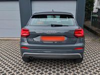 Gebraucht Audi Q2 S-Line 115 PS (84 kW) 2018 Grau SUV