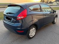 Gebraucht Ford Fiesta 80 PS (58 kW) 2011 Blau Kleinwagen