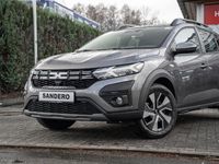 Neu Dacia Sandero Expression 91 PS (66 kW) 2025 Grau Limousine