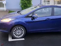 Gebraucht Ford Fiesta 101 PS (74 kW) 2014 Blau Kleinwagen