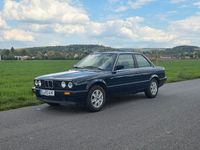 Second-hand BMW 320 129 CP (94 kW) 1987 Albastru Berlinǎ
