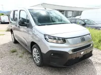 Neu Fiat Doblò 131 PS (96 kW) 2025 Maestro grau metallic Van / Kleinbus