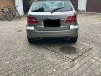 Gebraucht Mercedes B150 95 PS (69 kW) 2008 Braun Van / Kleinbus