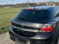 Gebraucht Opel Astra GTC 90 PS (66 kW) 2009 Schwarz Kleinwagen